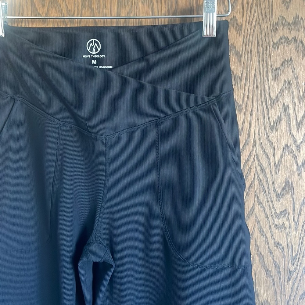 Black‎ Wide-Leg Cropped Pants M - Picture 2 of 4